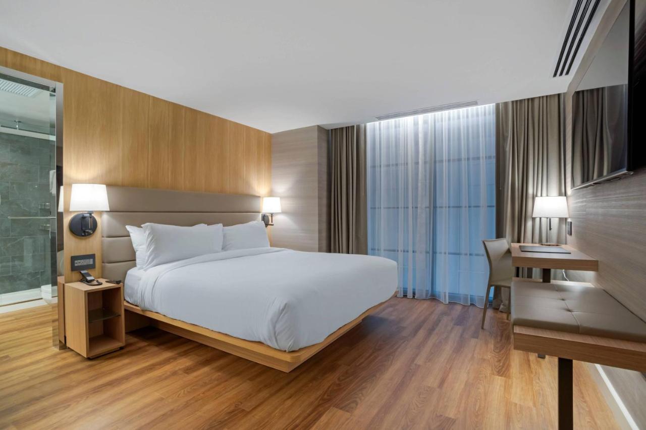 Ac By Marriott Dc Convention Center Hotel 4*